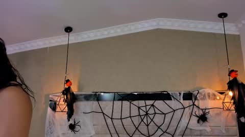 Snapshot of kimcossey2 chatting on 10.13.25 Kim cossey online show from 10.13.25