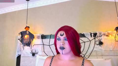 Snapshot of kimcossey2 chatting on 10.20.25 Kim cossey online show from 10.20.25