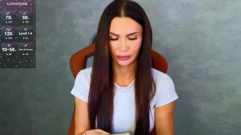 Snapshot of kimdavisbaby chatting on 10.16.25 KIm online show from 10.16.25