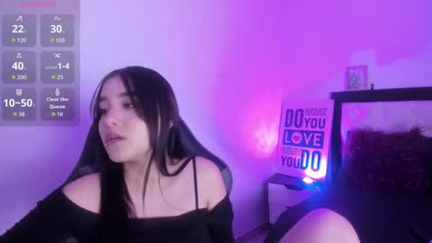 Snapshot of kimgarcez chatting on 10.04.25 kimgarcez online show from 10.04.25