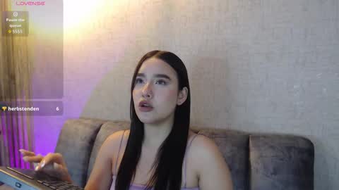 Snapshot of kimgarcez chatting on 11.04.25 kimgarcez online show from 11.04.25