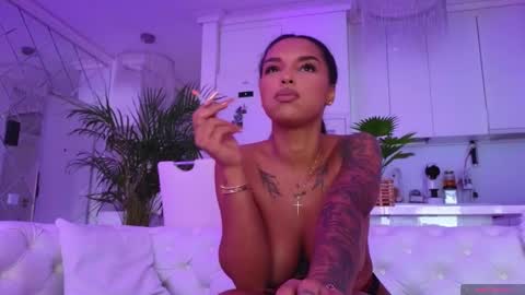 Kim online show from 12.18.25