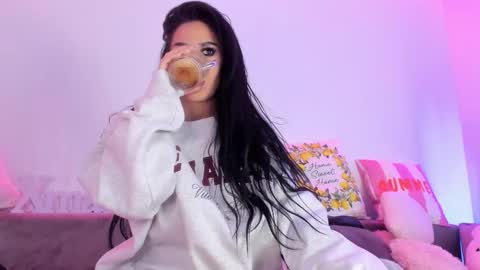 Snapshot of kimkardassiann chatting on 12.20.25 Natalie online show from 12.20.25