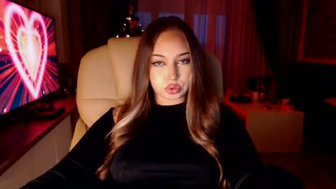 Snapshot of kimlee4 chatting on 12.24.24 Kim Lee online show from 12.24.24