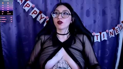 Snapshot of kimlennox_ chatting on 02.07.25 online show from 02.07.25