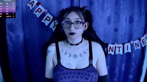 Snapshot of kimlennox_ chatting on 02.11.25 online show from 02.11.25