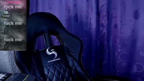 Snapshot of kimlennox_ chatting on 02.28.25 online show from 02.28.25