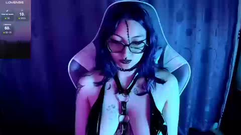 Snapshot of kimlennox_ chatting on 09.13.25 online show from 09.13.25