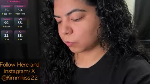 Snapshot of kimmiakiss22 chatting on 10.29.25 Kimmi online show from 10.29.25