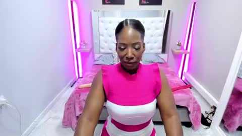 Snapshot of kimmturner chatting on 01.30.25 Kim online show from 01.30.25