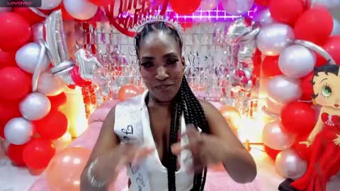 Snapshot of kimmturner chatting on 10.20.25 Kim online show from 10.20.25