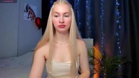 Snapshot of kimmy1_powell chatting on 11.05.25 kimmy1_powell online show from 11.05.25