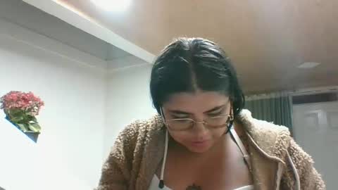 Kimmy online show from 12.04.24