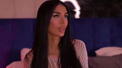 Snapshot of kimnatty chatting on 10.03.25 Kim online show from 10.03.25