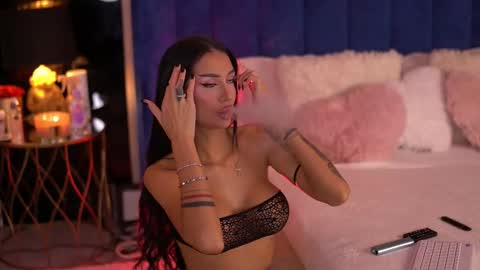 Snapshot of kimnatty chatting on 10.13.25 Kim online show from 10.13.25