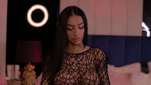 Snapshot of kimnatty chatting on 11.05.25 Kim online show from 11.05.25