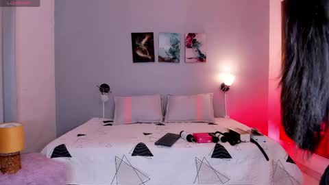 Kim online show from 04.17.26