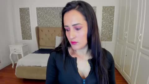 Kim online show from 12.15.25