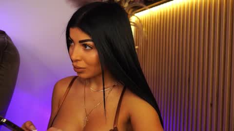 Snapshot of kimybroox chatting on 10.05.25 Andreea online show from 10.05.25