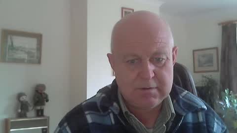 Snapshot of kindahairy4u chatting on 11.09.25 kindahairy4u online show from 11.09.25