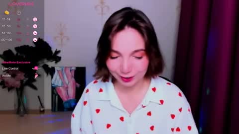 Hazel online show from 10.10.25