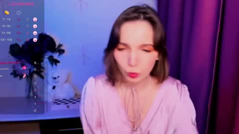 Hazel online show from 01.10.26