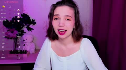 Hazel online show from 03.12.26