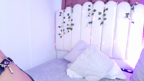 king  help me reach 100 likes online show from 12.27.24