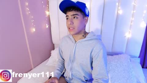 king  help me reach 100 likes online show from 02.26.25