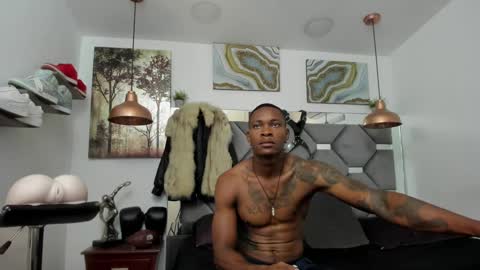 HOT MEN BLACK online show from 01.23.25