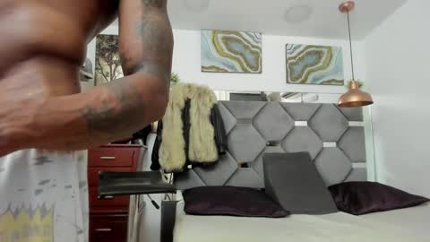 HOT MEN BLACK online show from 02.12.25