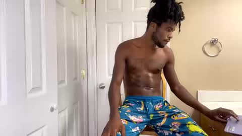 Snapshot of kingalmighty01 chatting on 10.12.25 King Almighty01 online show from 10.12.25