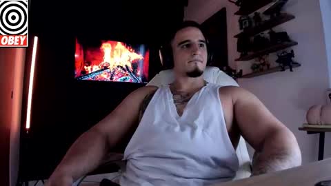 Snapshot of kingbear777 chatting on 11.06.25 King Bear online show from 11.06.25