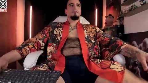 King Bear online show from 03.28.26