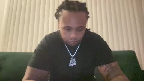 Snapshot of kingdabiggest chatting on 11.11.25 KingDaBiggest online show from 11.11.25