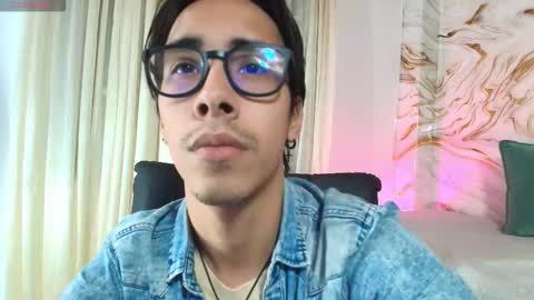 Snapshot of kingdanny_8 chatting on 02.26.26 kingdanny_8 online show from 02.26.26