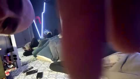 Snapshot of kingemul chatting on 11.01.25 Emul King online show from 11.01.25