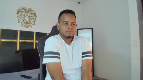 Snapshot of kingg_jay chatting on 06.01.26 kingg_jay online show from 06.01.26