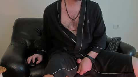 Snapshot of kingmallcom chatting on 01.14.25 The King online show from 01.14.25