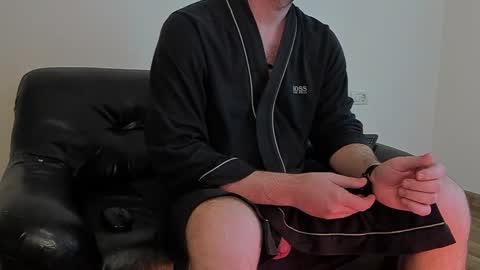 Snapshot of kingmallcom chatting on 02.19.25 The King online show from 02.19.25