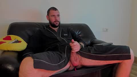 Snapshot of kingmallcom chatting on 10.04.25 The King online show from 10.04.25