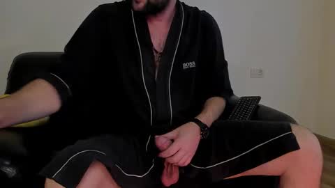 Snapshot of kingmallcom chatting on 10.23.25 The King online show from 10.23.25