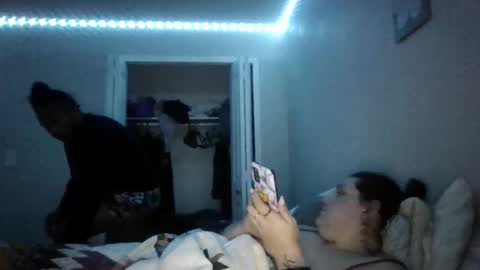 Snapshot of kingofqu33ns chatting on 11.08.25 kingofqu33ns online show from 11.08.25