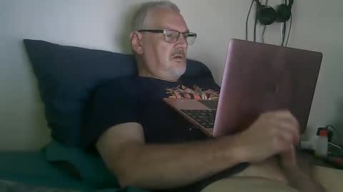 kingtongue10 online show from 09.11.25