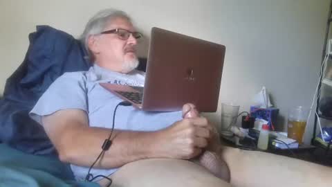 Snapshot of kingtongue10 chatting on 06.19.26 kingtongue10 online show from 06.19.26