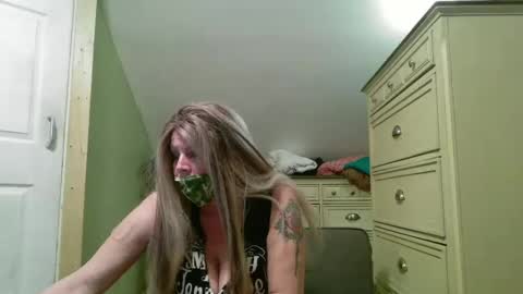 Snapshot of kinkster615 chatting on 02.14.25 Kinkster online show from 02.14.25