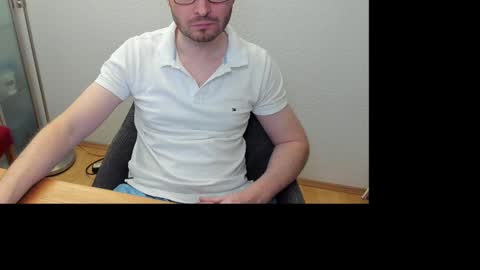 Snapshot of kinksubbydubby chatting on 10.09.25 kinksubbydubby online show from 10.09.25