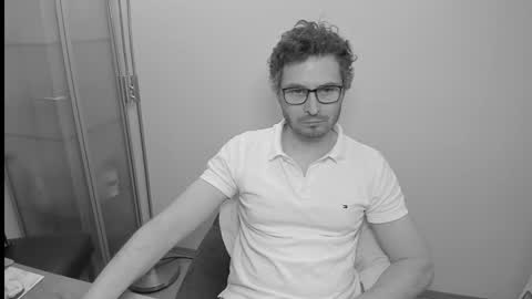 Snapshot of kinksubbydubby chatting on 10.28.25 kinksubbydubby online show from 10.28.25