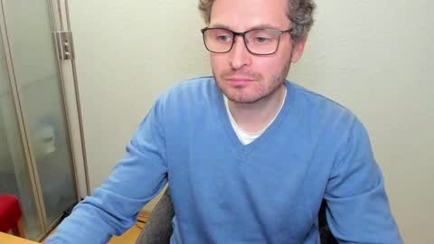 Snapshot of kinksubbydubby chatting on 11.05.25 kinksubbydubby online show from 11.05.25