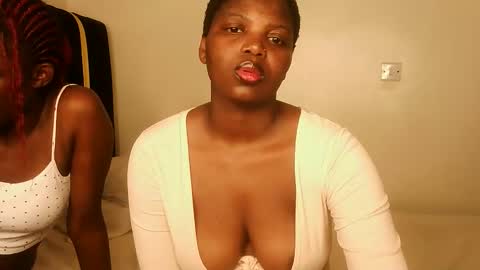 Lola online show from 10.05.25